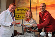 Frank & Andrea Waldecker (li.) laden zur Tambosi Oper 2011: "Amore di Verona" (©Foto: Ingrid Grossmann)